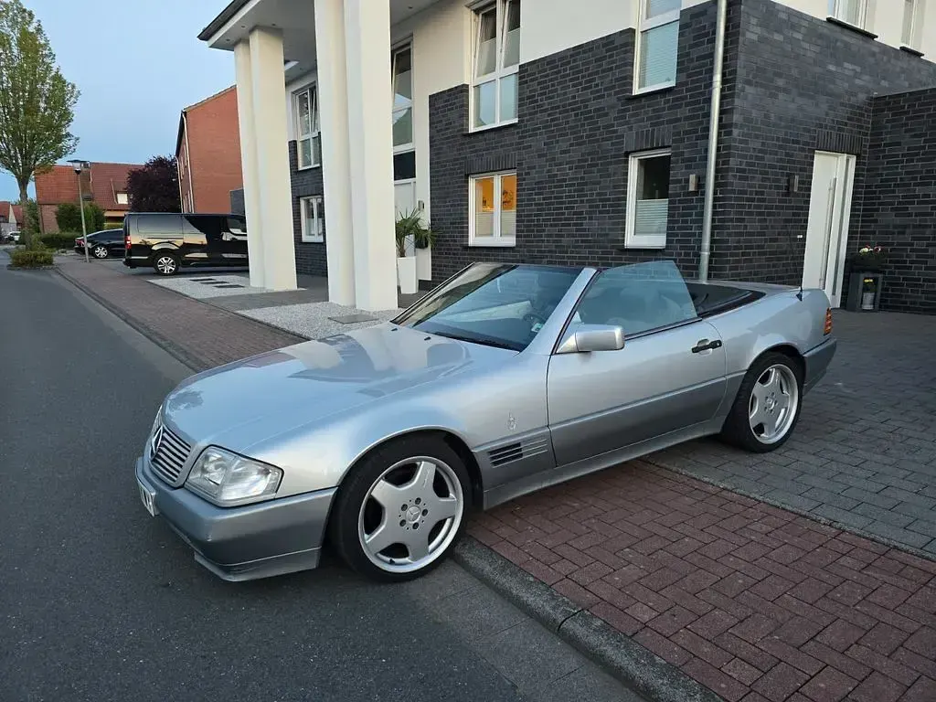 Gebraucht Mercedes SL300 231 PS (169 kW) 1992 Silber Cabrio