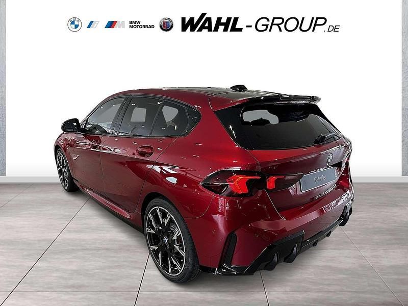 Gebraucht BMW 120 Efficient Dynamics 170 PS (125 kW) 2024 Rot Kleinwagen