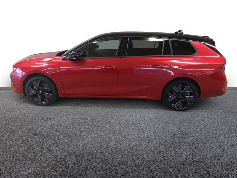 Gebraucht Opel Astra 114 kW (156 PS) 2024 Lackierung peperoncino red/typ Kombi