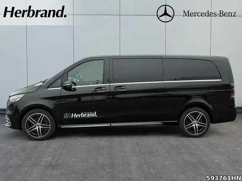 Gebraucht Mercedes V300 AMG 237 PS (174 kW) 2026 Schwarz Van / Kleinbus
