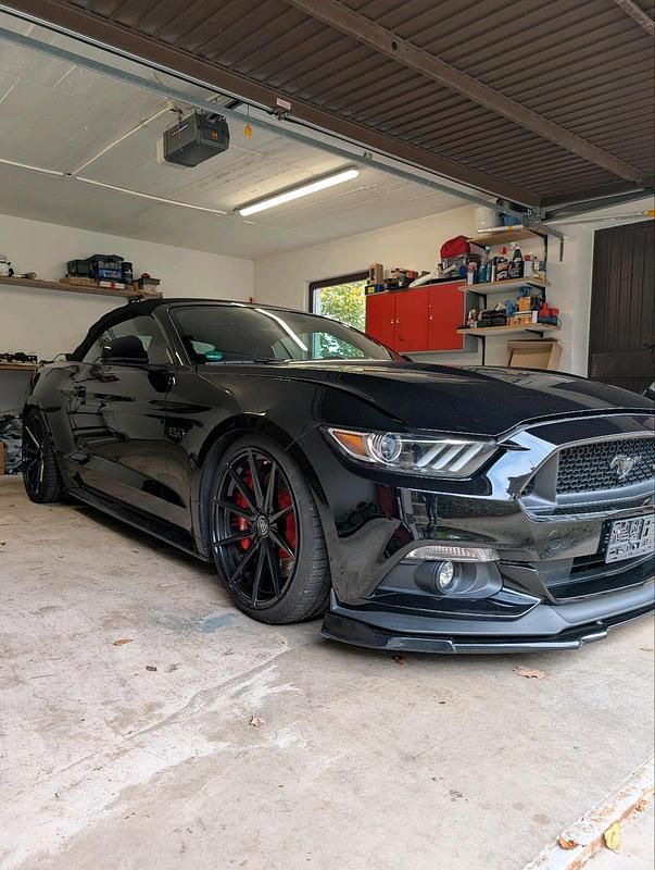 Schwarz Gebraucht 2017 Ford Mustang Cabrio | 29.999 € (Guter Preis) - Bild 1/4