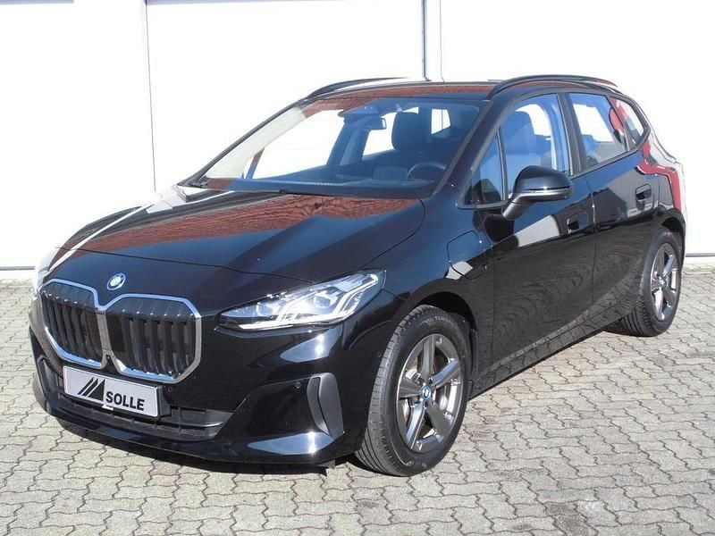 Gebraucht BMW 230e Active Tourer 150 PS (110 kW) 2024 Schwarz Van / Kleinbus