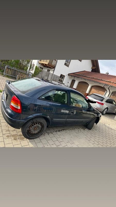 Usata Opel Astra 75 CV (55 kW) 2002 Blu Utilitaria