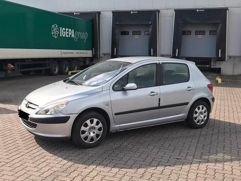 Gebraucht Peugeot 307 80 PS (58 kW) 2004 Silber Kleinwagen