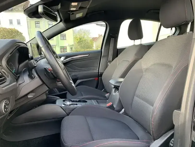 Usata Ford Focus ST-Line 182 CV (133 kW) 2019 Nero Berlina