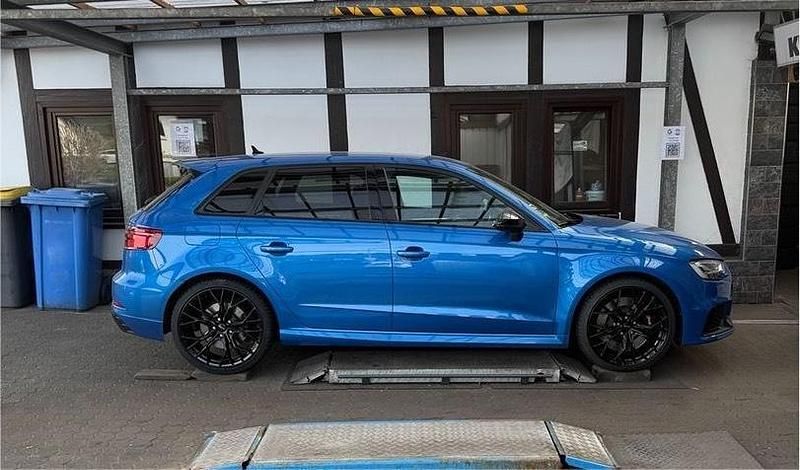 Second-hand Audi RS3 Design 400 CP (294 kW) 2020 Albastru Berlinǎ