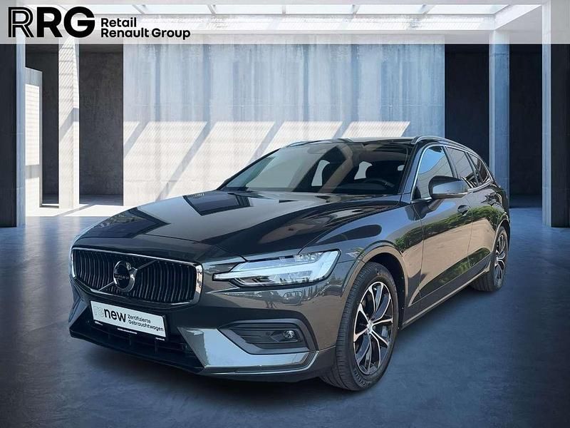 Pine grey / metallic Gebraucht 2022 Volvo V60 Core Kombi | 25.490 € (Superpreis) - Bild 1/3