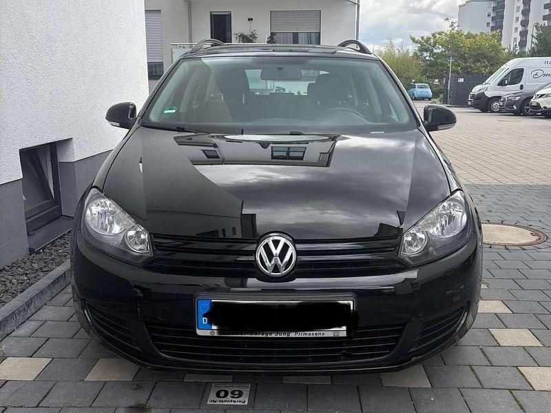 Schwarz Gebraucht 2011 VW Golf VI Style Kombi | 8.100 € (Teuer) - Bild 1/4