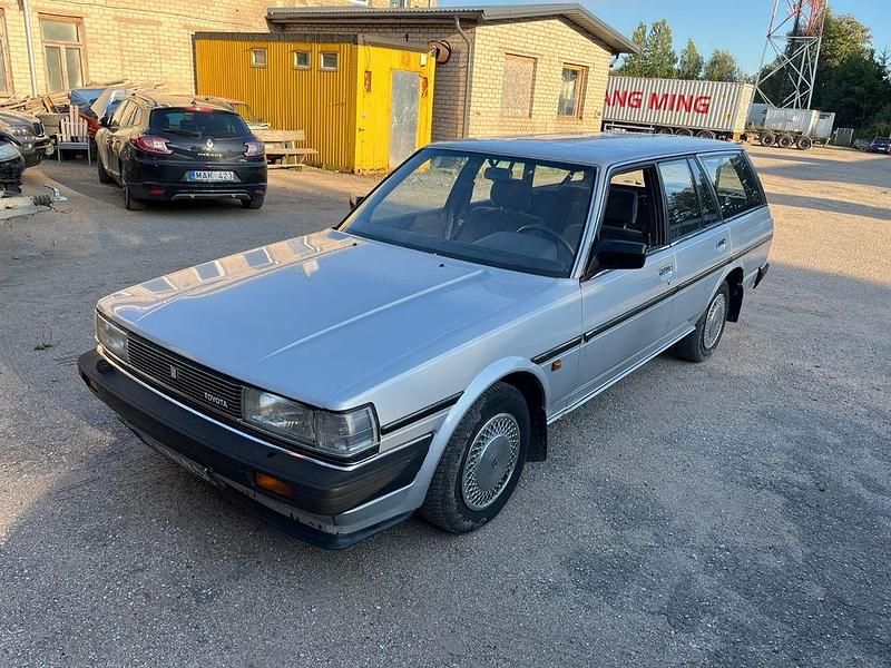 Silber Gebraucht 1985 Toyota Cressida Limousine | 5.500 € - Bild 1/4