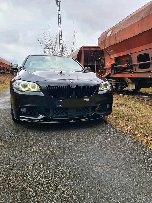 Schwarz Gebraucht 2012 BMW 535 Limousine | 19.000 € (Etwas zu teuer) - Bild 1/4