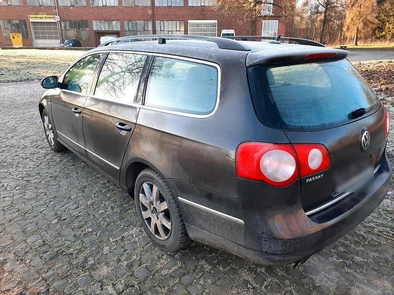 Gebraucht VW Passat 150 PS (110 kW) 2006 Braun Kombi