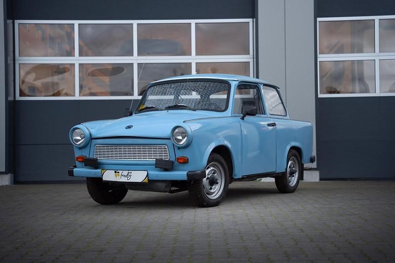 Blau Gebraucht 1988 Trabant 601 Limousine | 5.999 € - Bild 1/4