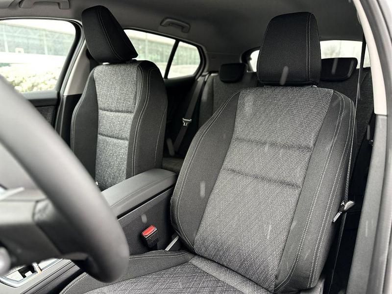 Neu BMW 120 Performance 170 PS (125 kW) 2026 Grau Kleinwagen