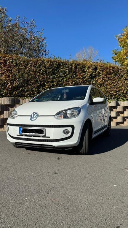 Weiß Gebraucht 2016 VW up! CLUB Kleinwagen | 6.000 € (Guter Preis) - Bild 1/4