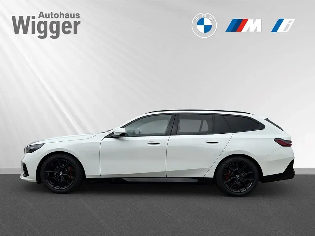 Gebraucht BMW 520 M Sport 197 PS (144 kW) 2025 Weiss Kombi