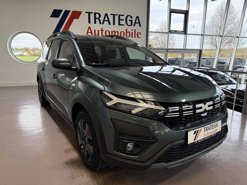 Grün Gebraucht 2025 Dacia Jogger Expression Van / Kleinbus | 23.490 € (Guter Preis) - Bild 1/4