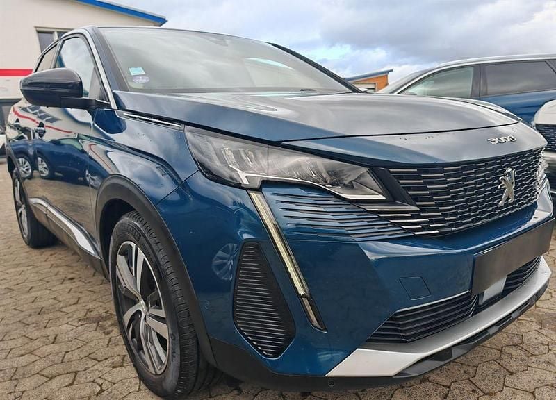 Gebraucht Peugeot 3008 Allure 131 PS (96 kW) 2023 Blau SUV