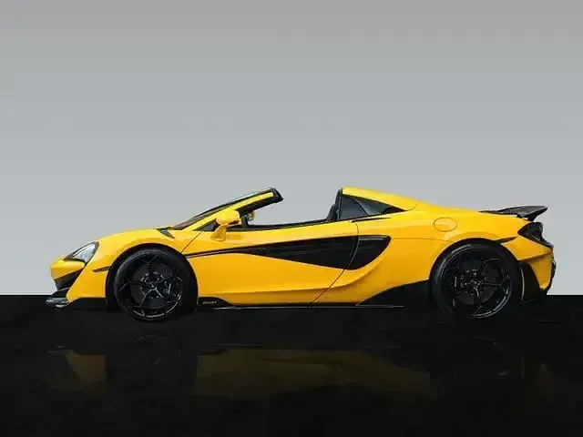 Gebraucht McLaren 600LT Spider 600 PS (441 kW) 2020 Gelb Cabrio