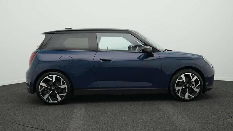 Gebraucht Mini Cooper Favoured 135 kW (184 PS) 2024 Blau Kleinwagen