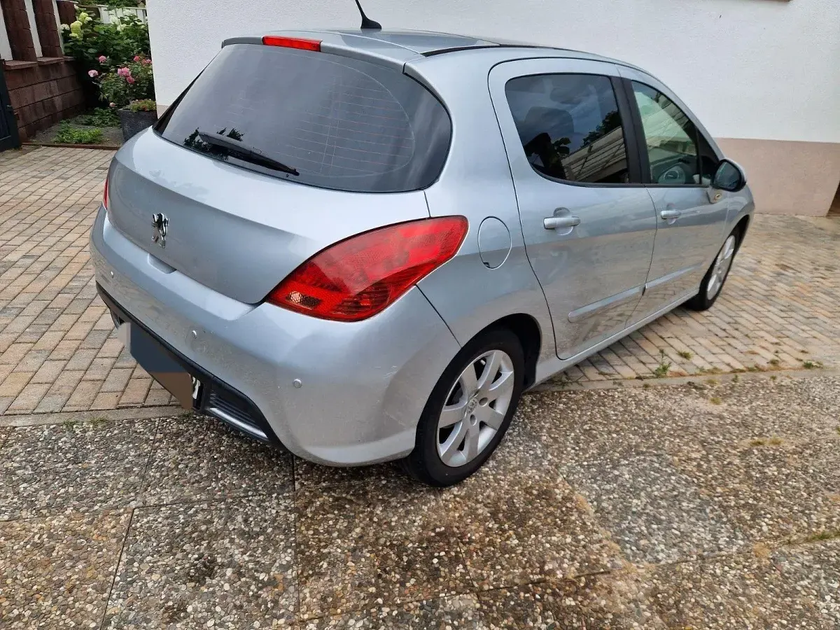 Gebraucht Peugeot 308 Platinum 156 PS (114 kW) 2010 Grau Limousine