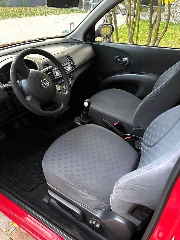 Rot Gebraucht 2003 Nissan Micra Visia Limousine | 690 € (Guter Preis) - Bild 1/4
