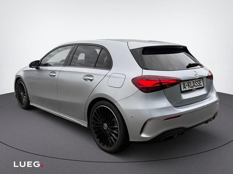 Gebraucht Mercedes A180 AMG 136 PS (100 kW) 2025 Metalliclack hightechsilber Coupé