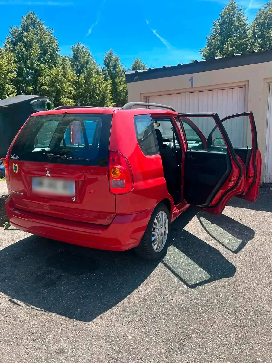 Gebraucht Mitsubishi Space Star 75 PS (55 kW) 2005 Rot Kombi