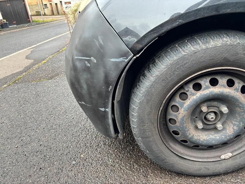 Gebraucht Nissan Micra 65 PS (47 kW) 2003 Schwarz Kleinwagen