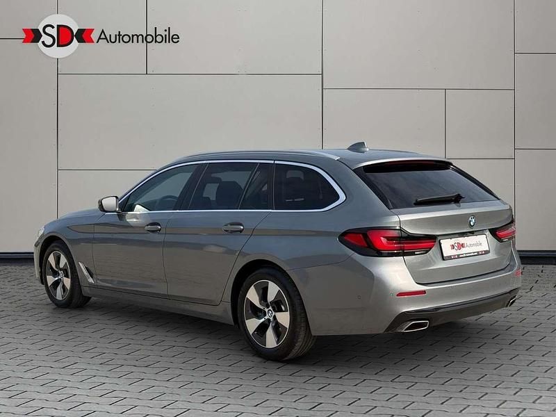 Gebraucht BMW 520 Performance 190 PS (139 kW) 2022 Grau Kombi