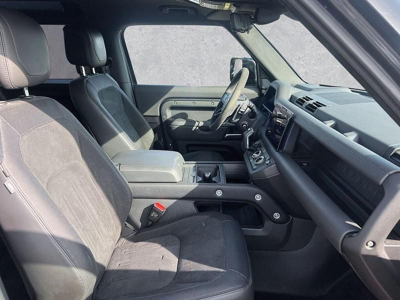 Gebraucht Land Rover Defender 532 PS (391 kW) 2024 Grau SUV