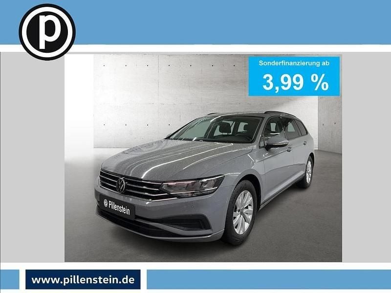 Grau Gebraucht 2022 VW Passat Basis Kombi | 22.511 € (Guter Preis) - Bild 1/4