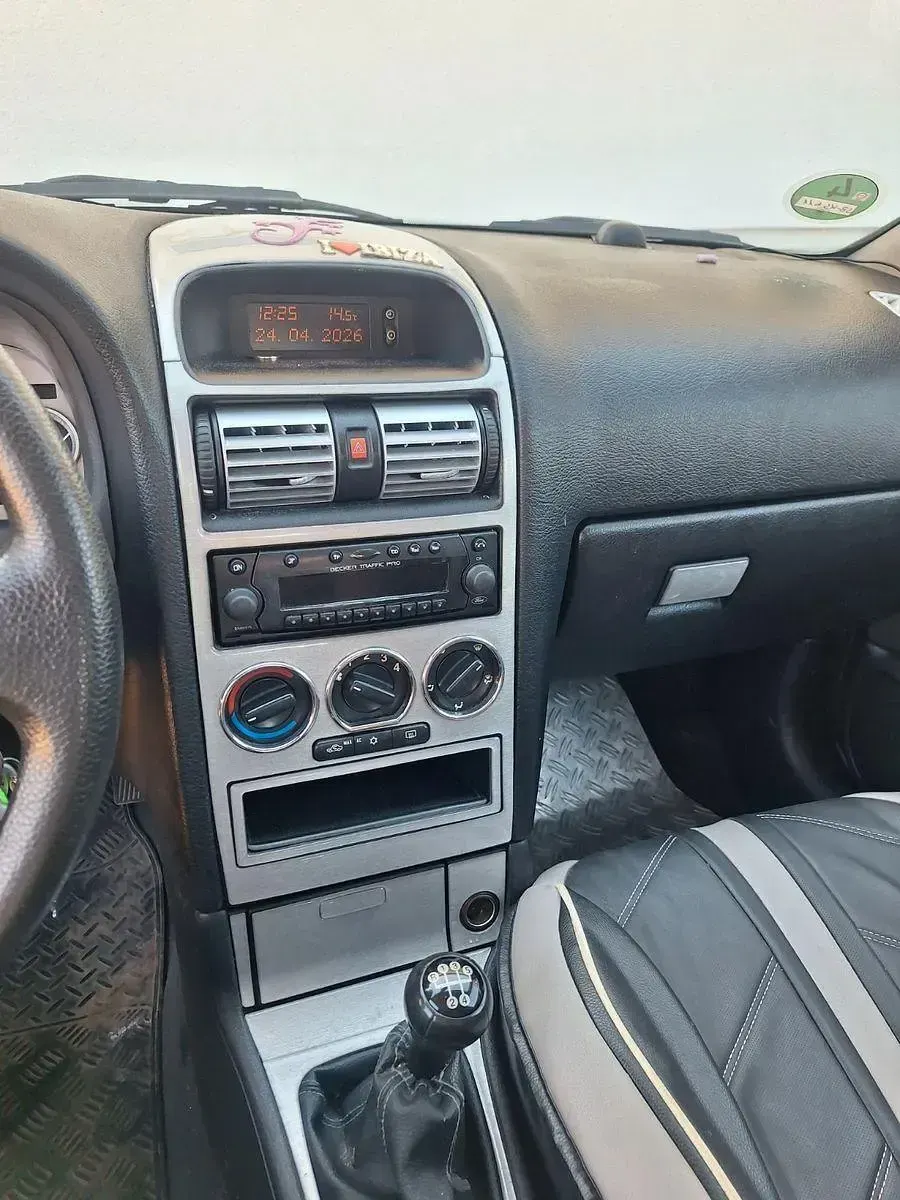 Gebraucht Opel Astra Edition 75 PS (55 kW) 2000 Grau Limousine