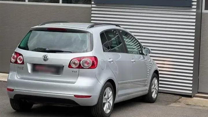 Gebraucht VW Golf VI 122 PS (89 kW) 2009 Silber Limousine