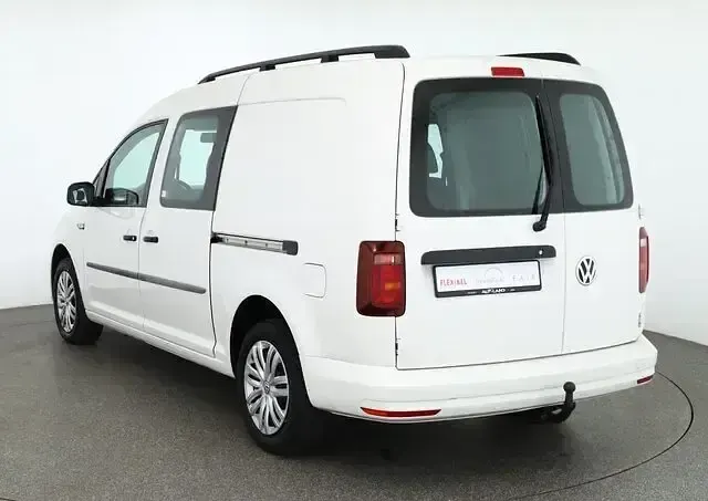 Second-hand VW Caddy Maxi 102 CP (75 kW) 2017 Alb Monovolum