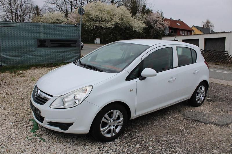 Gebraucht Opel Corsa Edition 80 PS (58 kW) 2009 Weiß Kleinwagen