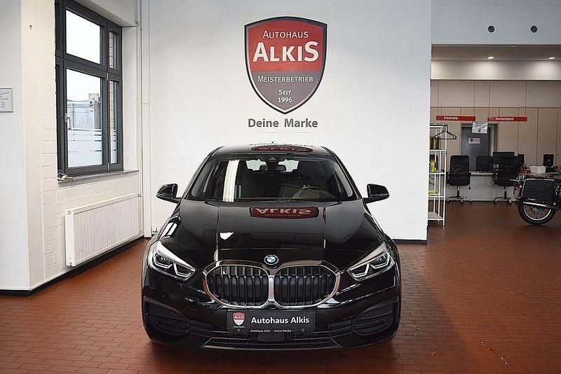 Gebraucht BMW 116 Advantage 116 PS (85 kW) 2020 Schwarz uni Kleinwagen