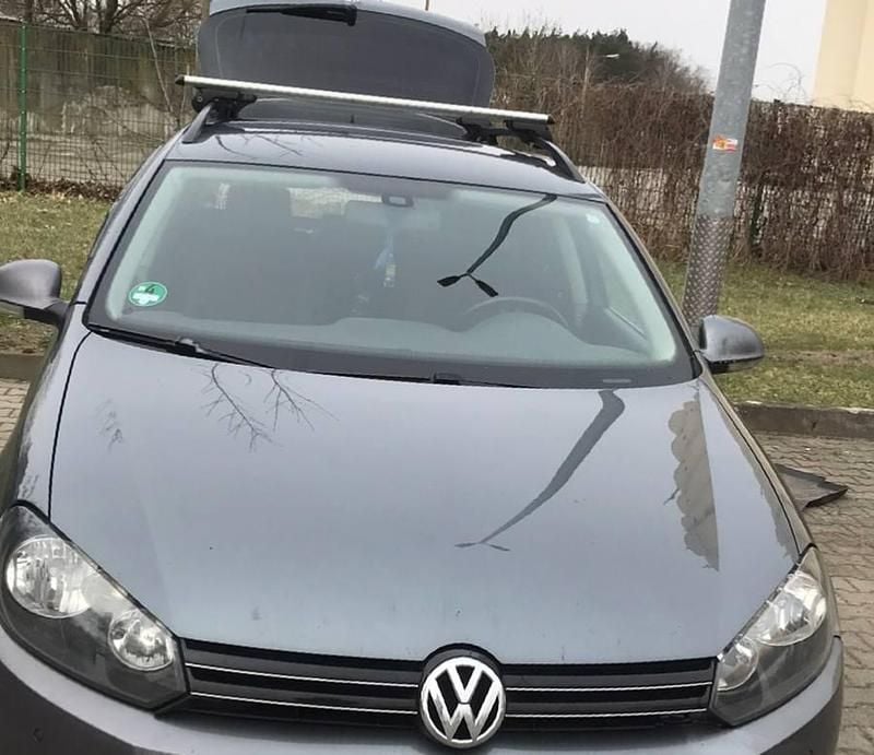 Gebraucht VW Golf VI 140 PS (102 kW) 2011 Silber Kleinwagen