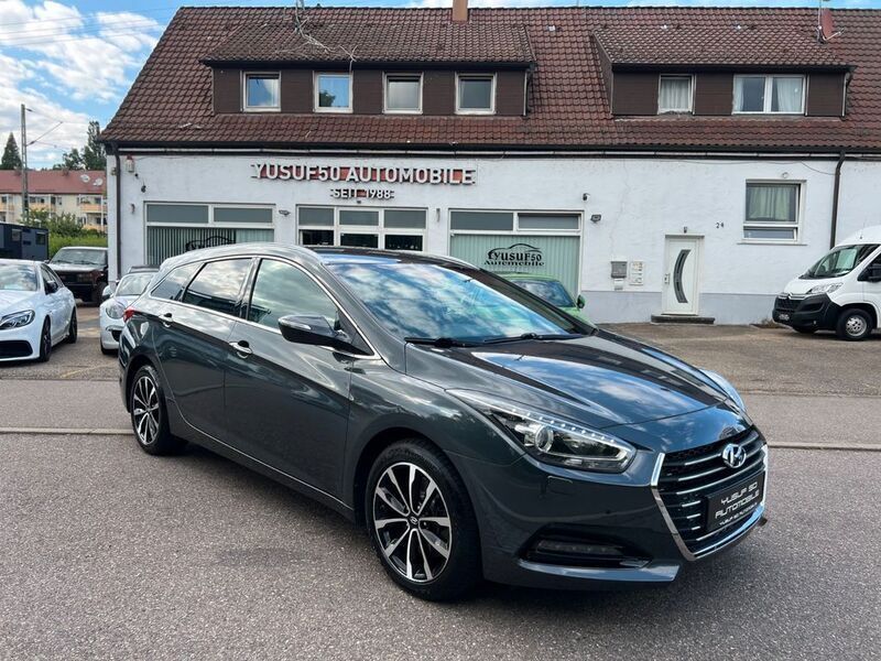 Grau Gebraucht 2016 Hyundai i40 Style Kombi | 11.900 € (Guter Preis) - Bild 1/4