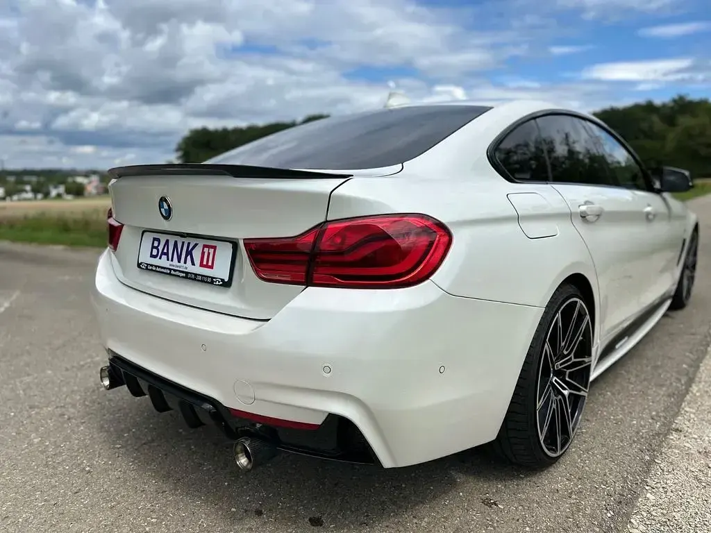 Gebraucht BMW 440 M Sport 326 PS (239 kW) 2018 Mineralweiss metallic Coupé