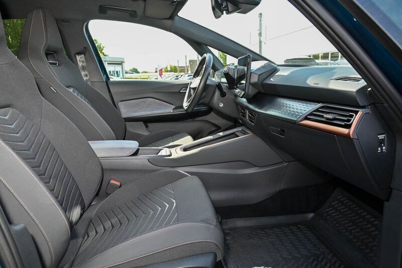 Gebraucht Cupra Born 169 kW (231 PS) 2022 Aurorablau Kleinwagen