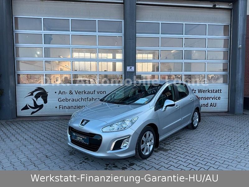 Gebraucht Peugeot 308 Active 111 PS (81 kW) 2012 Silber Kleinwagen