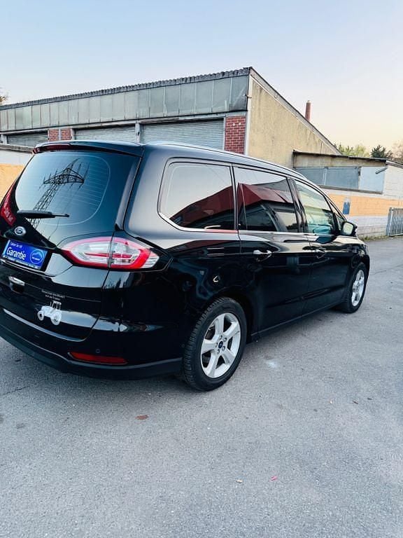 Gebraucht Ford Galaxy Titanium 150 PS (110 kW) 2016 Schwarz Van / Kleinbus