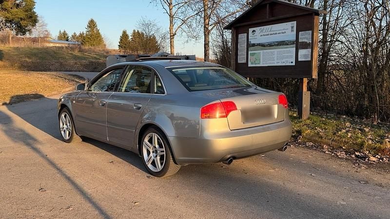Gebraucht Audi A4 256 PS (188 kW) 2006 Grau Limousine