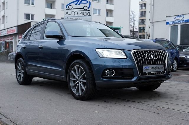Blau metallic Gebraucht 2016 Audi Q5 Design SUV | 27.900 € - Bild 1/4