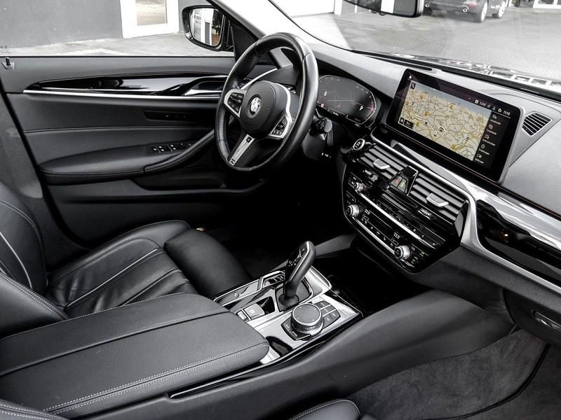 Gebraucht BMW 540 Shadowline 340 PS (250 kW) 2022 Grau Kombi