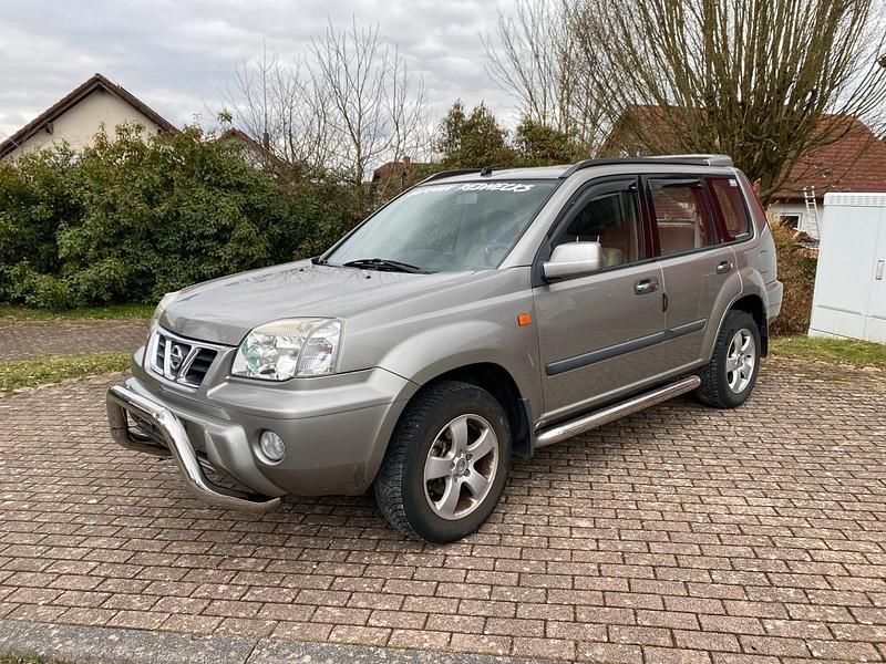 Gebraucht Nissan X-Trail 140 PS (102 kW) 2003 Silber SUV
