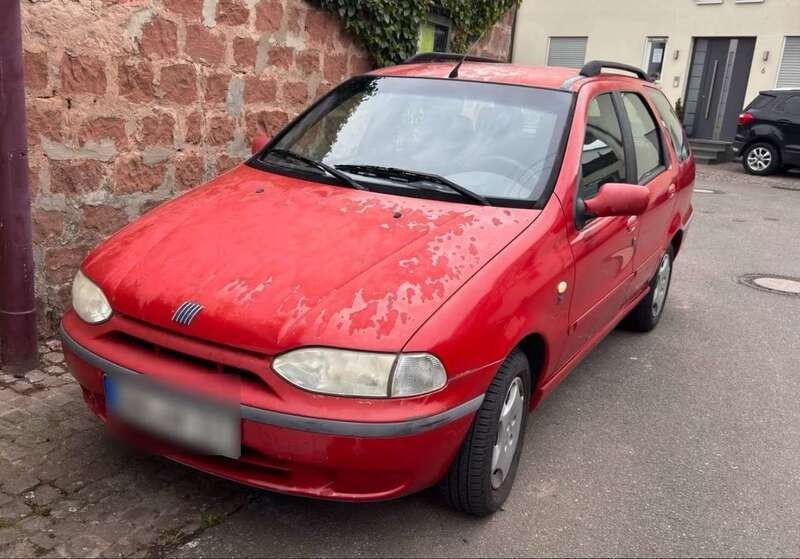 Rot Gebraucht 2000 Fiat Palio Weekend Kombi | 1.800 € - Bild 1/1