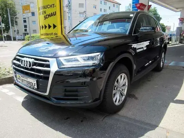 Gebraucht Audi Q5 Design 204 PS (150 kW) 2020 Brillantschwarz SUV