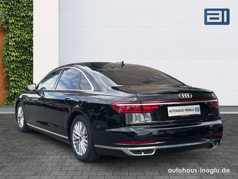 Gebraucht Audi A8 Comfort 286 PS (210 kW) 2021 Schwarz mythosschwarz metallic (metallic) Limousine