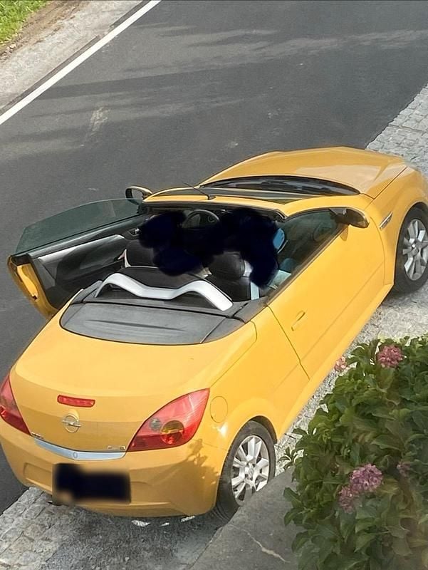 Gebraucht Opel Tigra 125 PS (91 kW) 2004 Gelb Cabrio